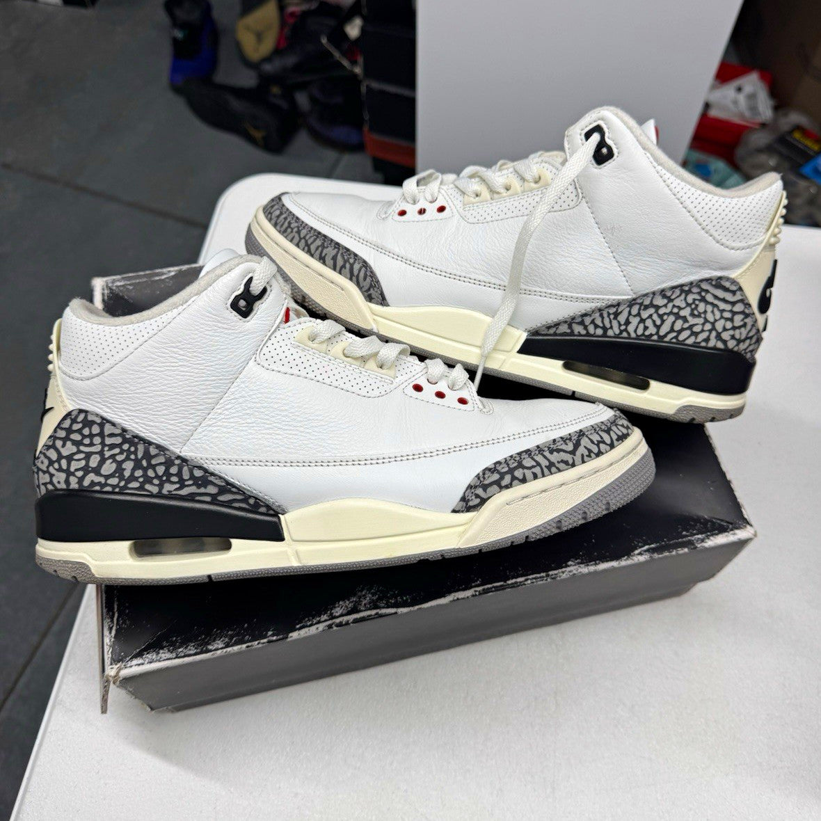 Jordan Air Jordan 3 Retro White Cement Reimagined Mid-Top Leather SIZE 11.5