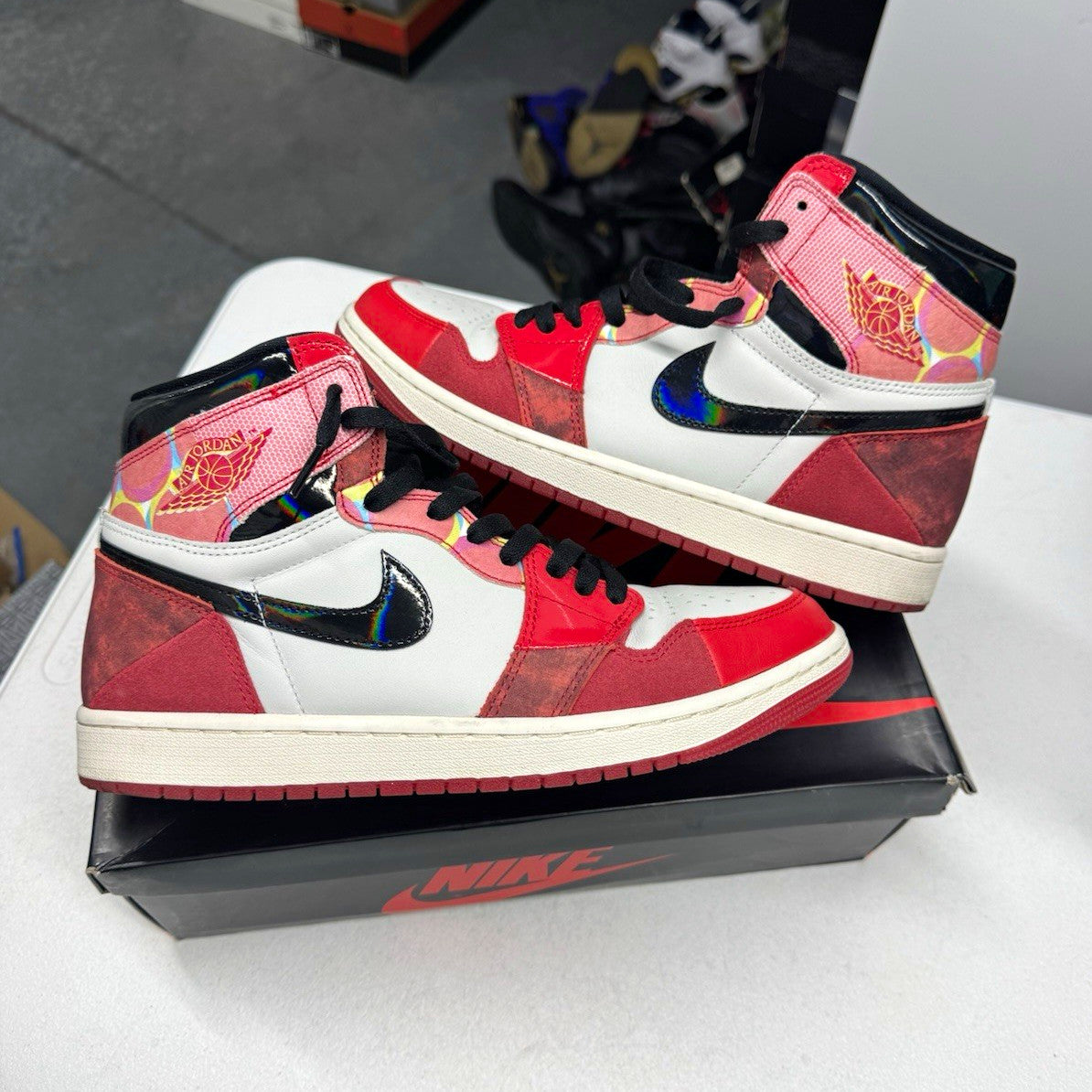 Jordan Air Jordan 1 Retro High OG SPIDERVERSE SIZE 9.5