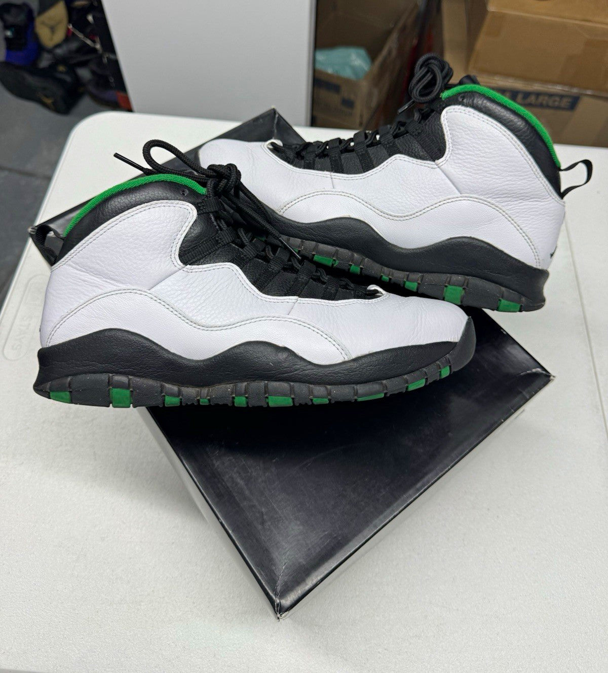 Jordan Air Jordan 10 Retro 2019 Seattle White/Black-Kelly Green SIZE 9.5
