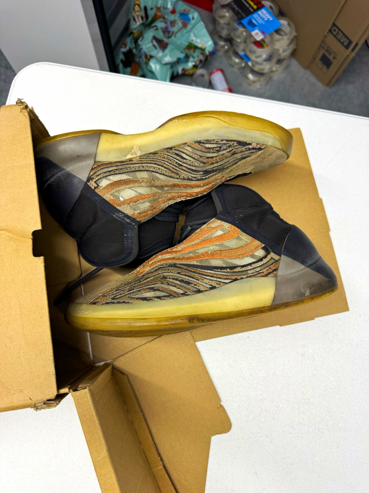 adidas Yeezy Quantum Flash Orange Men's Sneakers Size 12 GW5314 2021