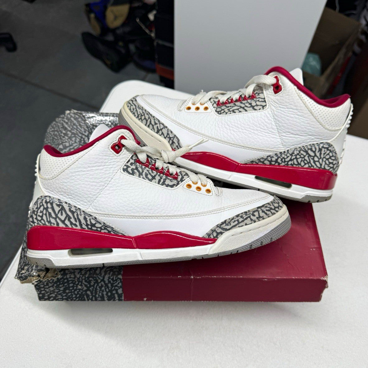Jordan Air Jordan 3 Retro Mid Cardinal Red Men's Sneakers White/Red SIZE 8.5