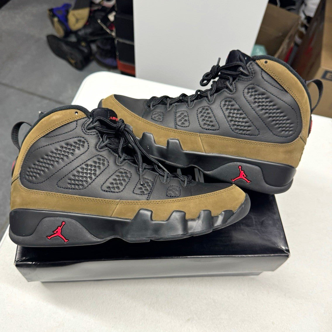 Jordan Air Jordan 9 Retro 2024 "Olive" Men's Sneakers Black/True Red, SIZE 8.5