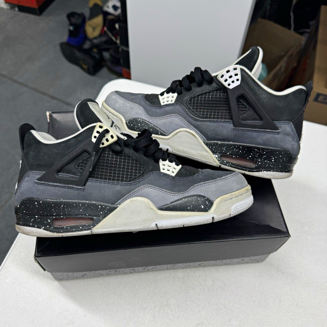 Jordan Air Jordan 4 Retro Fear Nubuck Black/White/Gray SIZE 9.5