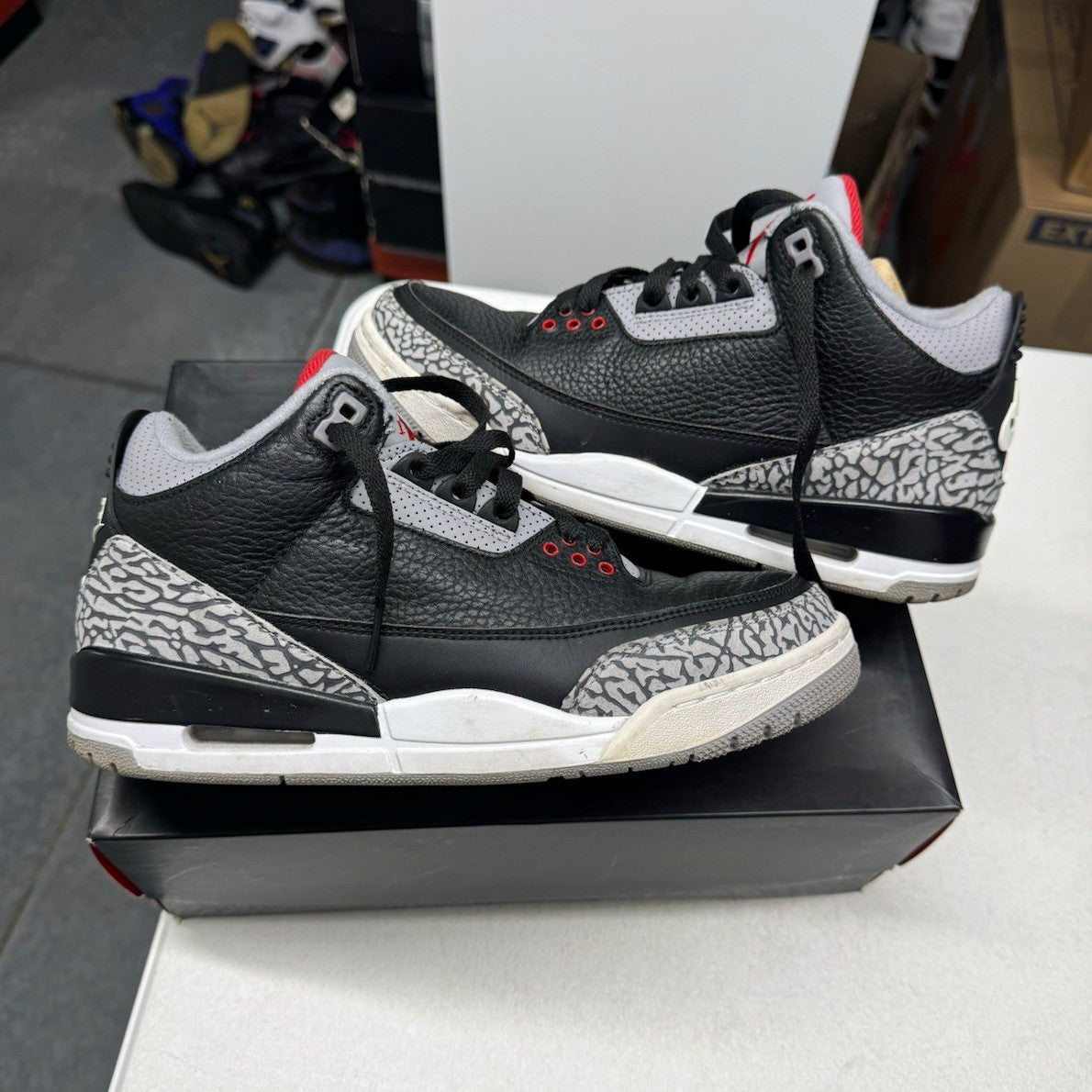 Jordan Air Jordan 3 Retro Black Cement Men's 136064-020 SIZE 8.5