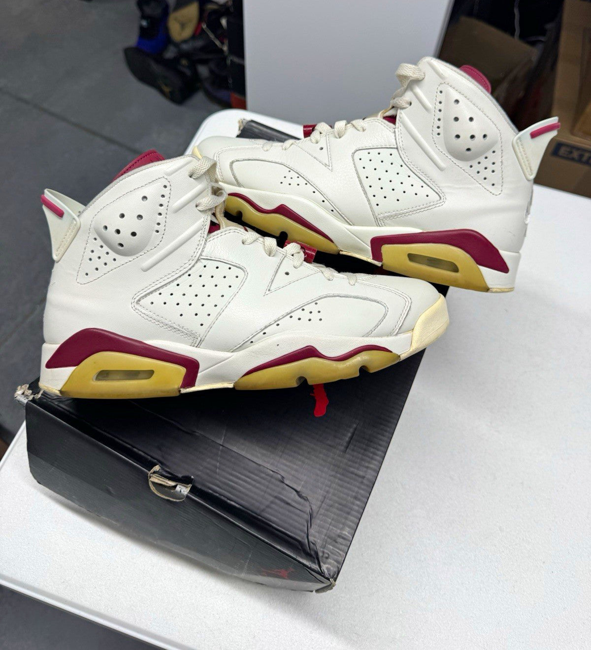 Jordan Air Jordan 6 Retro Maroon 2015 Men's Sneakers White/Maroon SIZE 9.5