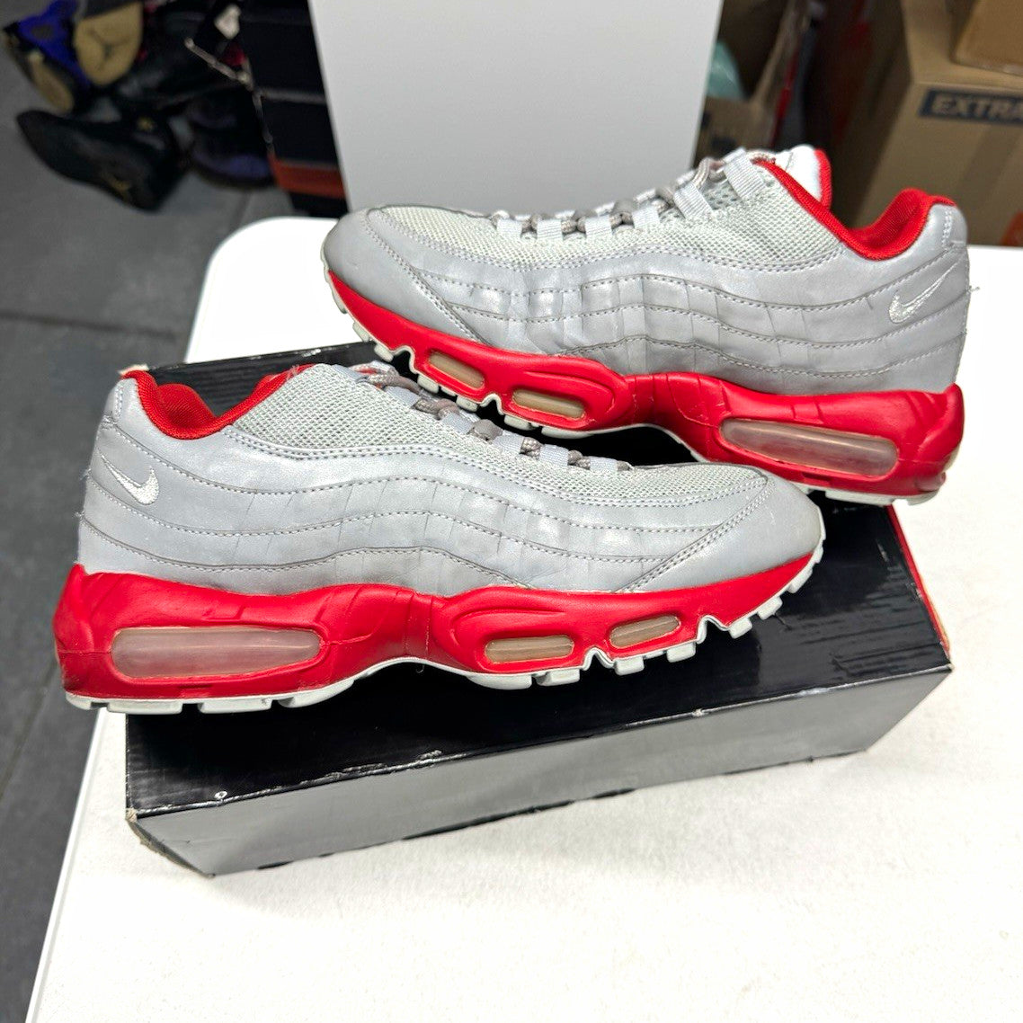 Nike Air Max 95 Men's Sneakers Silver/Gray/Red Cushioned Low Top SIZE 8