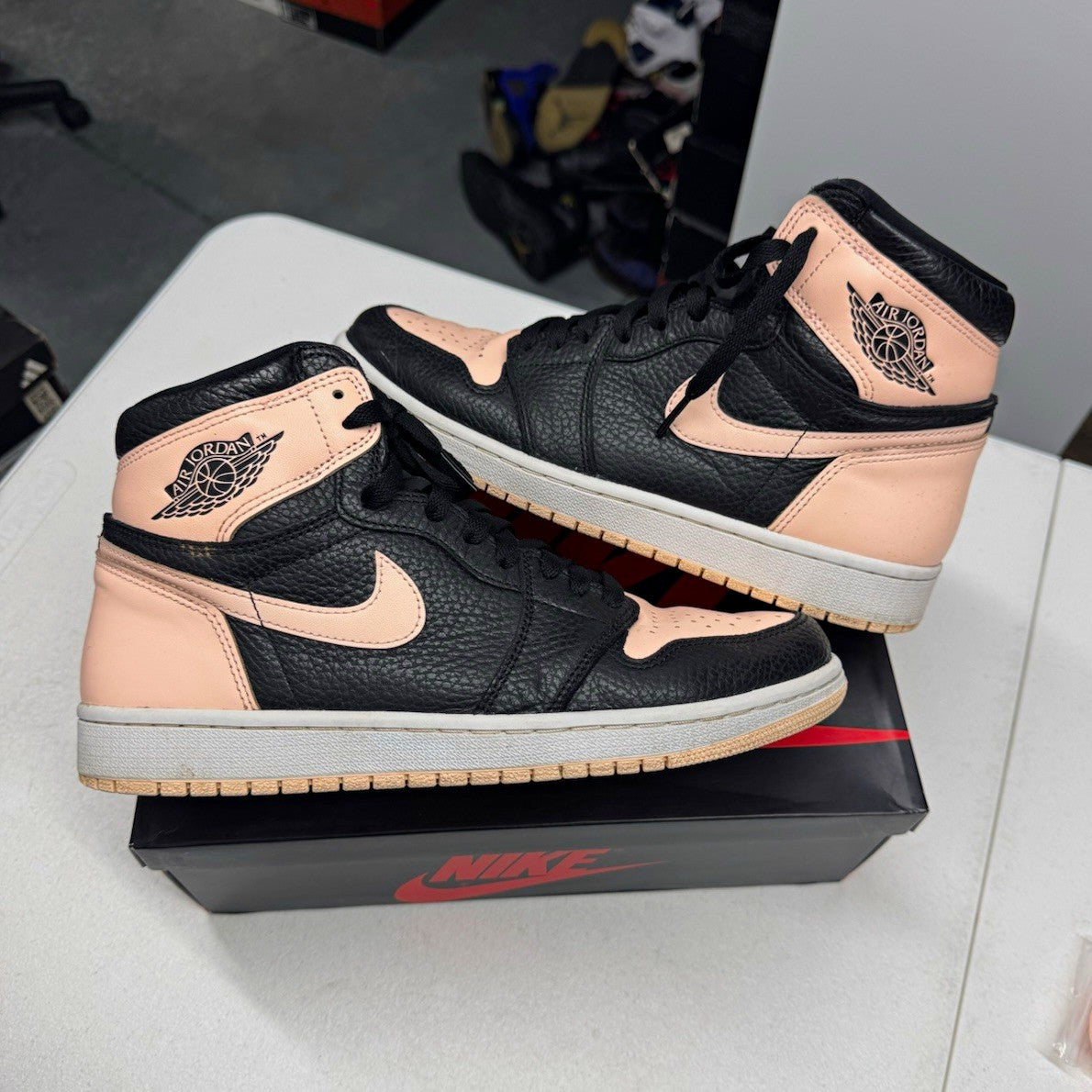 Jordan Air Jordan 1 Retro High OG Crimson Tint Black/Pink 2019 SIZE 9.5