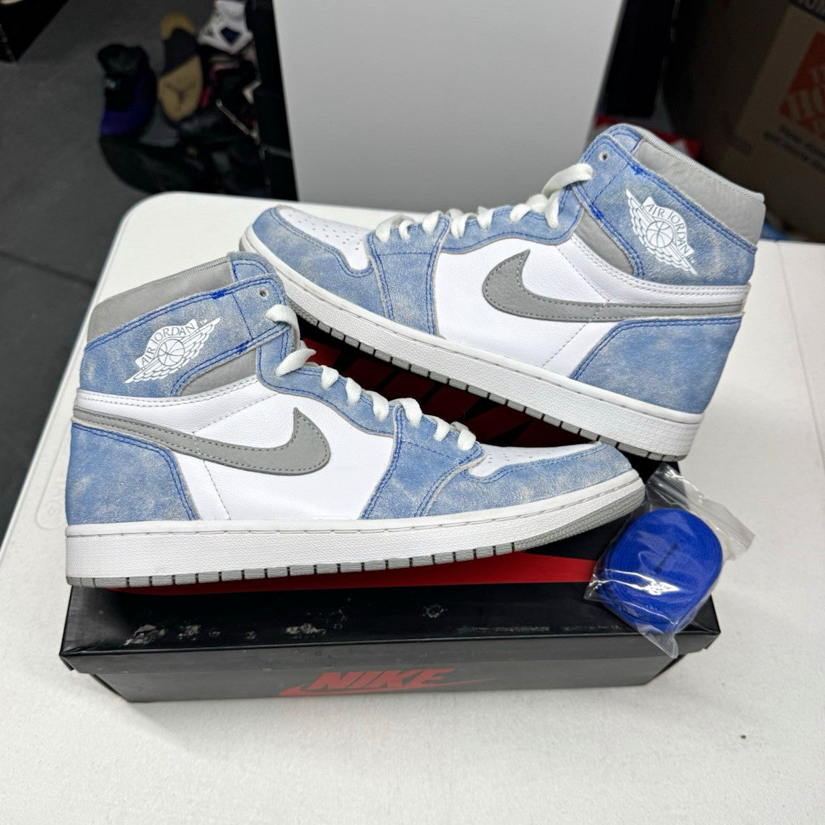 Jordan Air Jordan 1 Retro High OG Hyper Royal Suede Men's Sneakers SIZE 10
