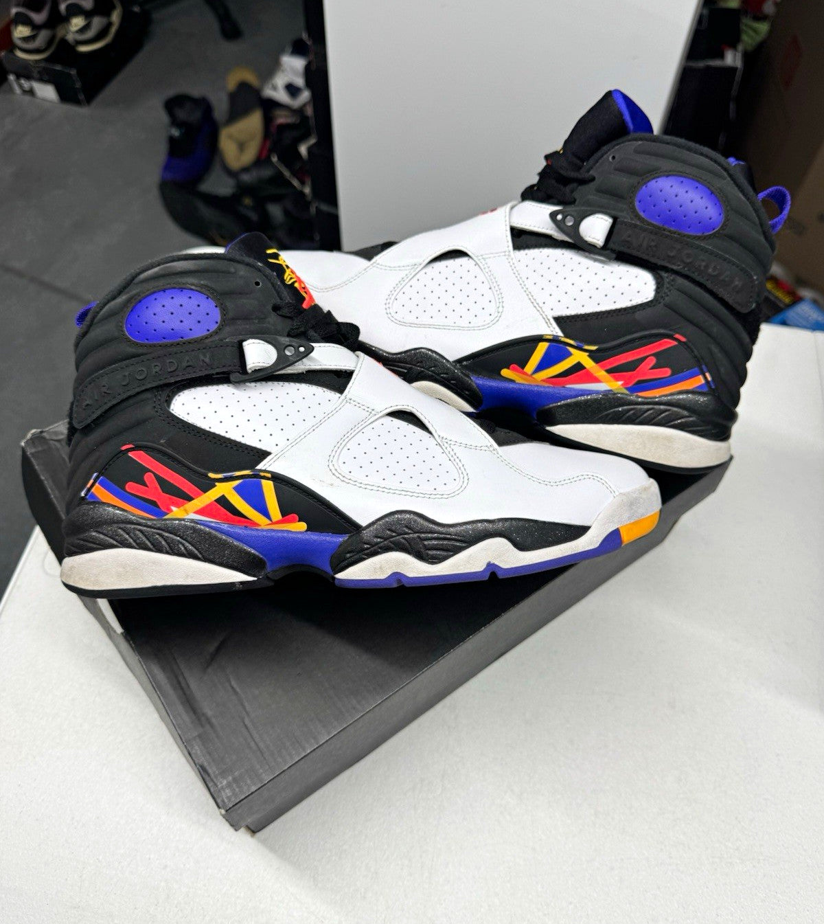 Jordan Air Jordan 8 Retro Three-Peat White/Black/Purple SIZE 10
