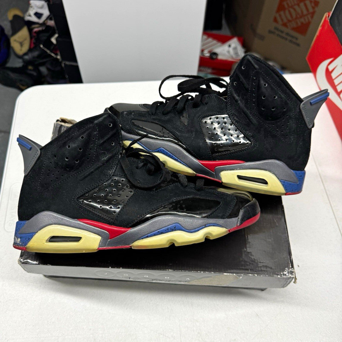 Jordan Air Jordan 6 Retro Pistons Men's Sneakers Black/Varsity Red SIZE 10.5